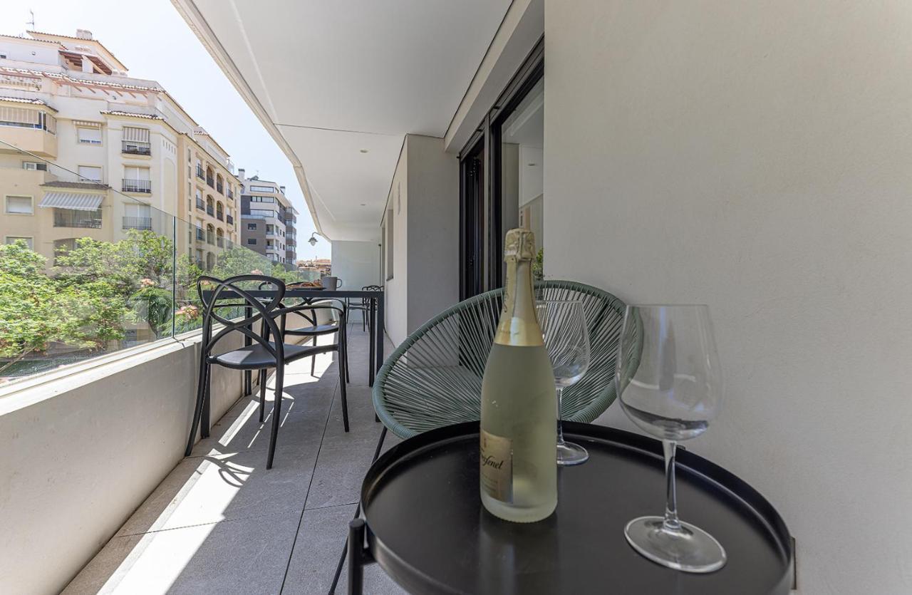 Stylish 2 Bedroom Apartment In Estepona Old Town Екстер'єр фото